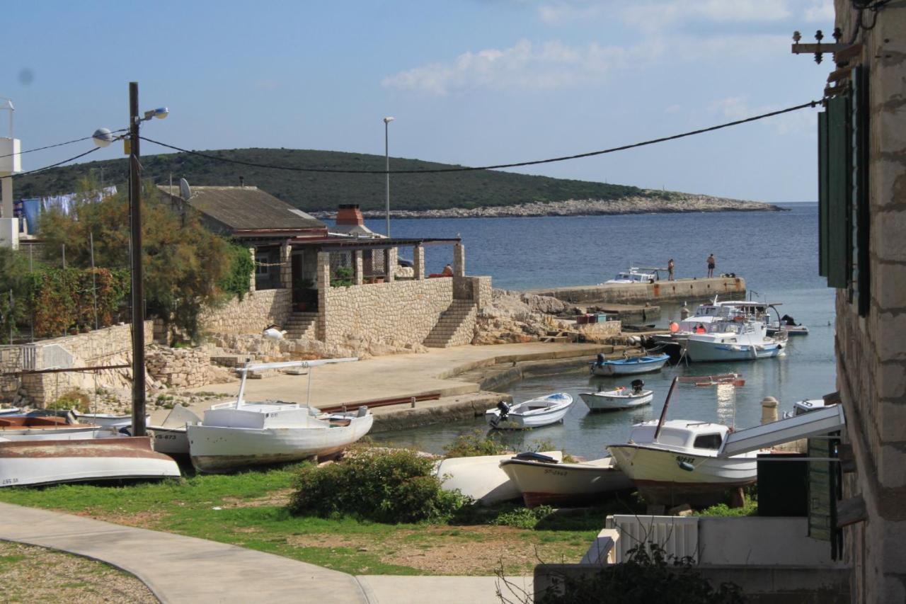 Apartments By The Sea Rukavac, Vis - 2478 ภายนอก รูปภาพ